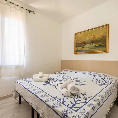 וילה Elegante A 30 M Dalla Bellissima Di Campulongu וילסימיוס